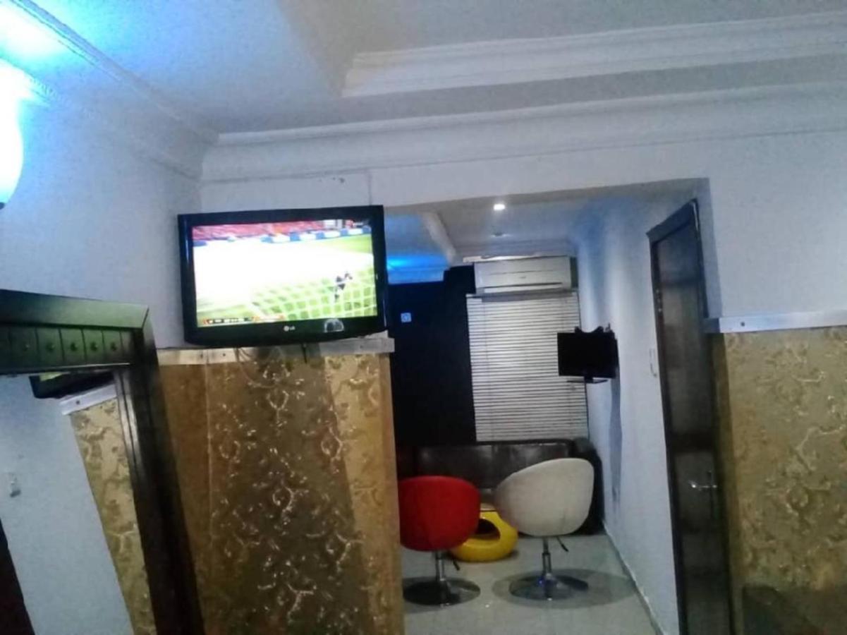 Theodawn Hotels @ Suite 29 Ikeja Exterior photo
