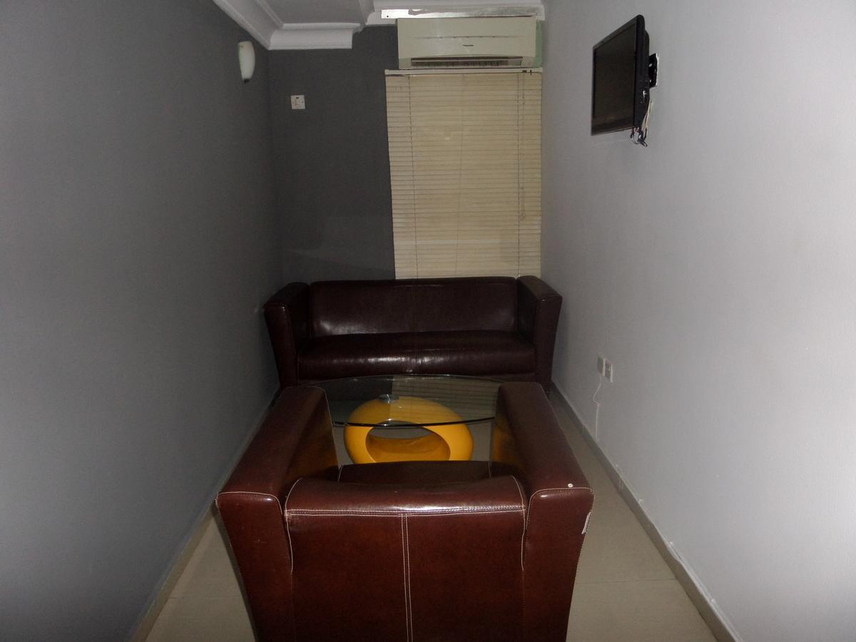 Theodawn Hotels @ Suite 29 Ikeja Exterior photo