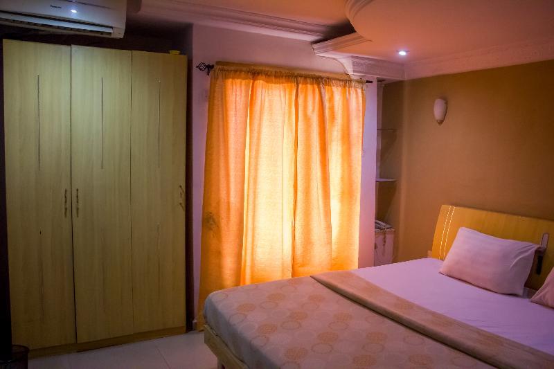 Theodawn Hotels @ Suite 29 Ikeja Exterior photo