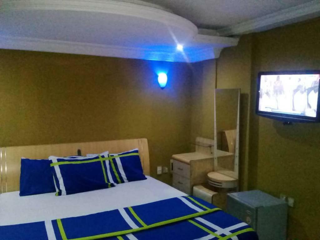 Theodawn Hotels @ Suite 29 Ikeja Exterior photo